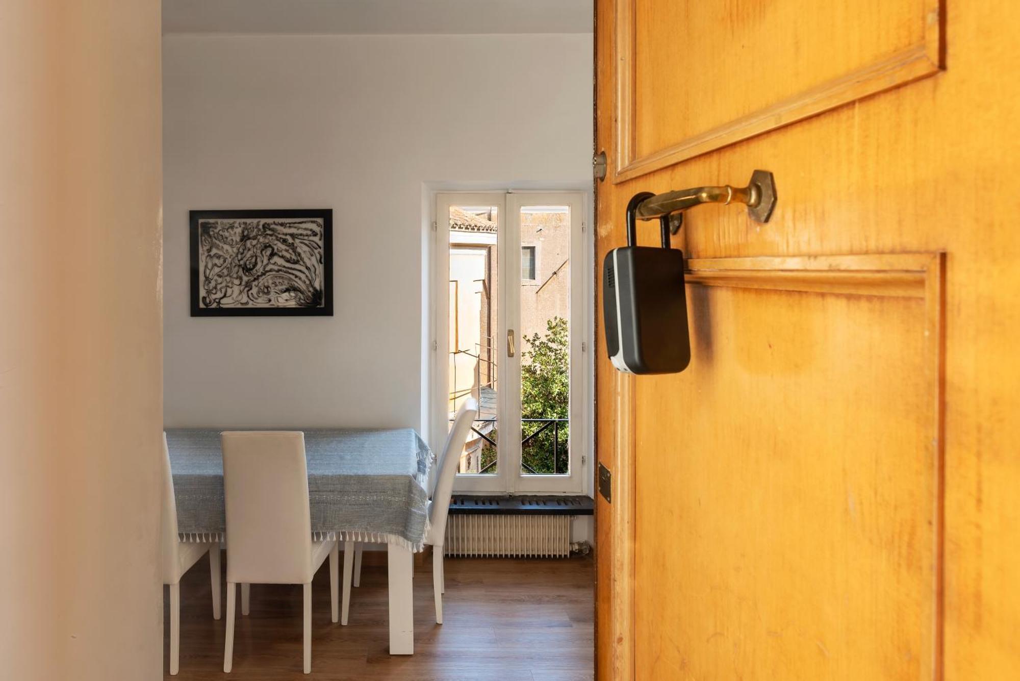 Via Del Pie Di Marmo Private Apartment Rome Luaran gambar